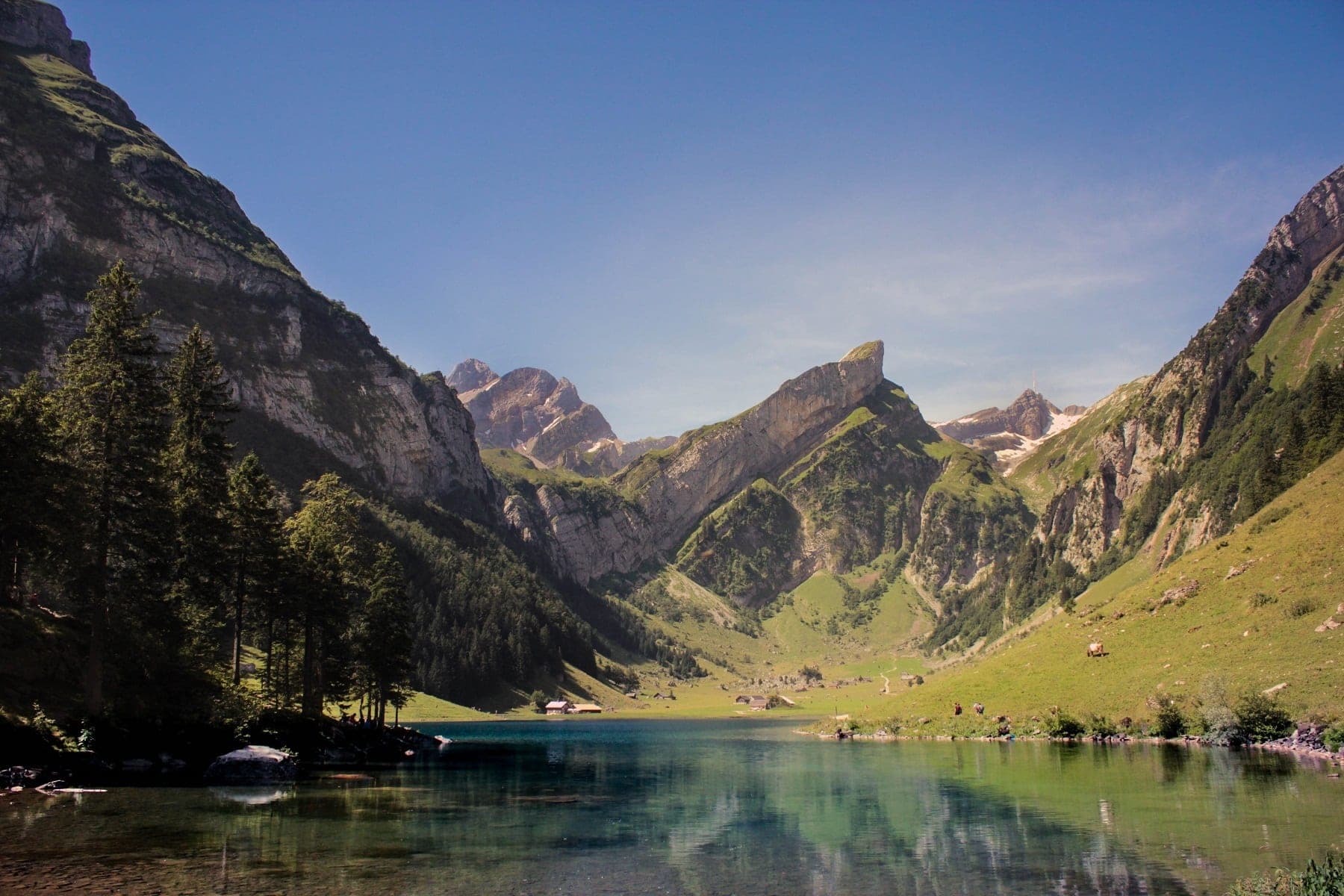 Alpine lake country on the Prättigauer Höhenweg corridor