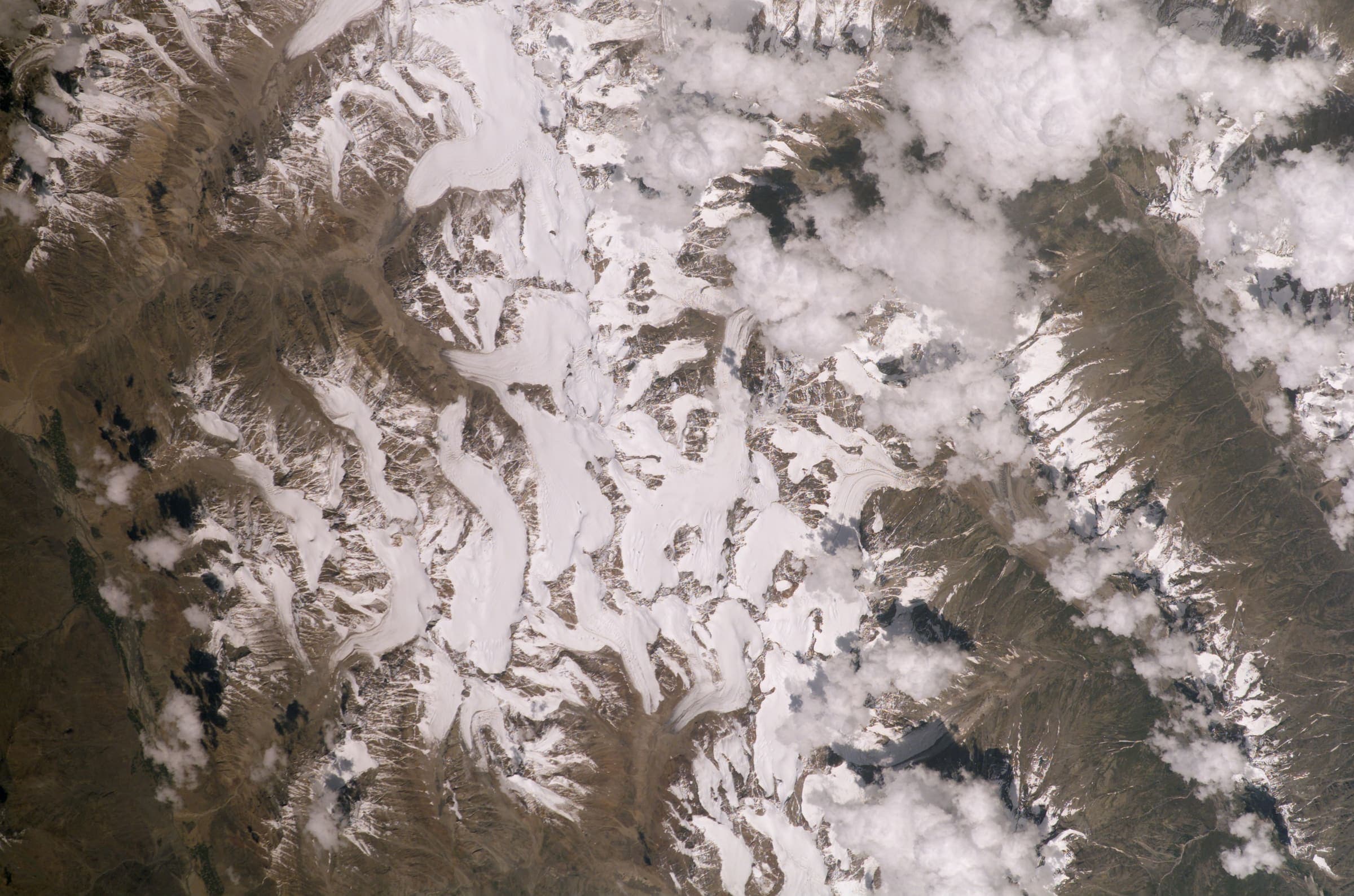 Sko Koh Valley Lakes high country